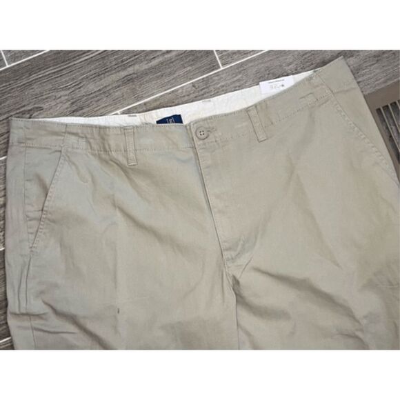 Shorts khaki color. Nice dress or play shorts. anywhere else you want to go. Siz - Picture 13 of 16